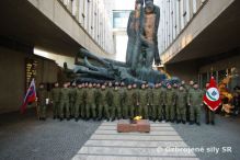 Slávnostné vyradenie úspešných absolventov Vstupného odborného kurzu Vojenskej polície 